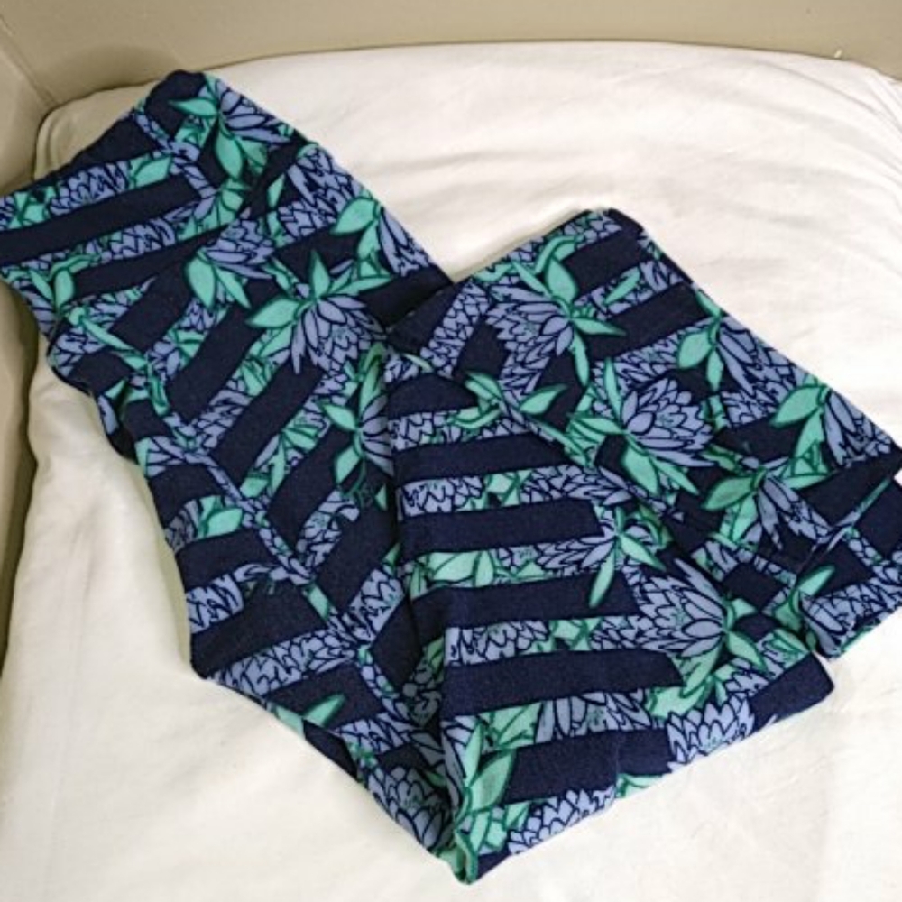 LuLaRoe One Size Girls Leggings 2 Pair - Picture 6 of 8